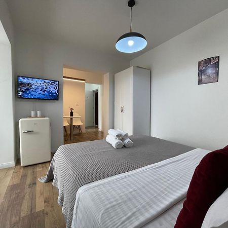 Central Studio Apartments Tirana Kültér fotó