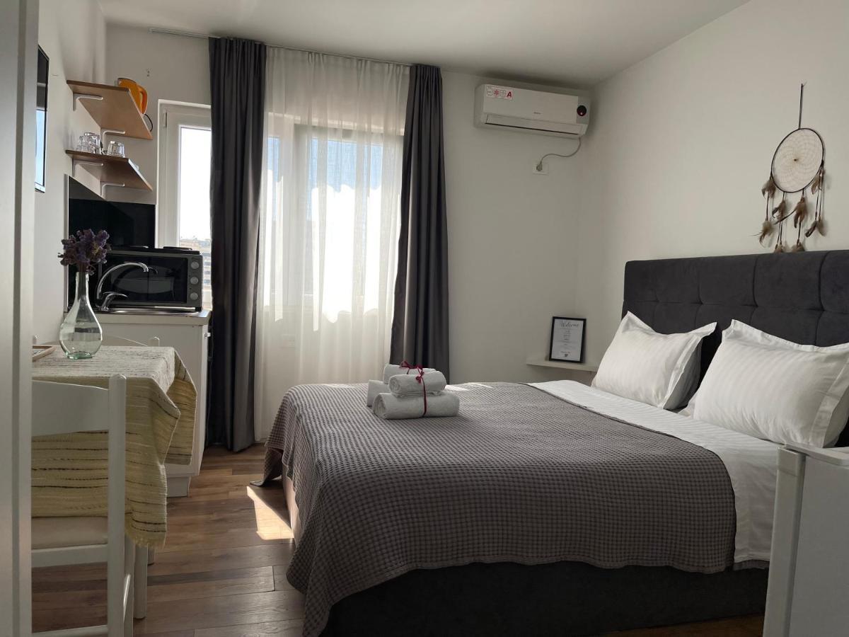 Central Studio Apartments Tirana Kültér fotó