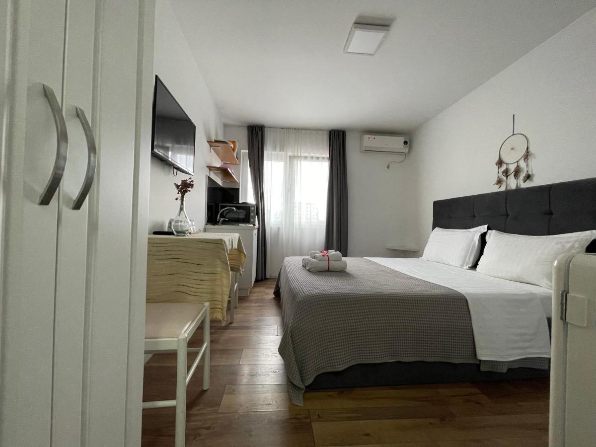 Central Studio Apartments Tirana Kültér fotó