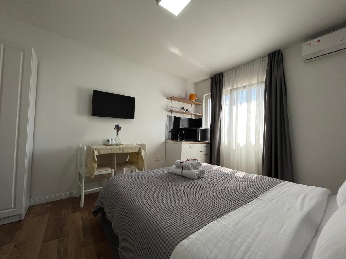 Central Studio Apartments Tirana Kültér fotó