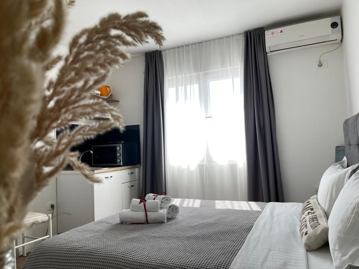 Central Studio Apartments Tirana Kültér fotó