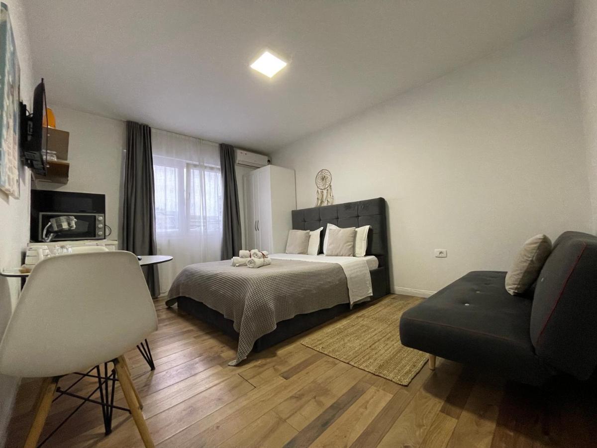 Central Studio Apartments Tirana Kültér fotó