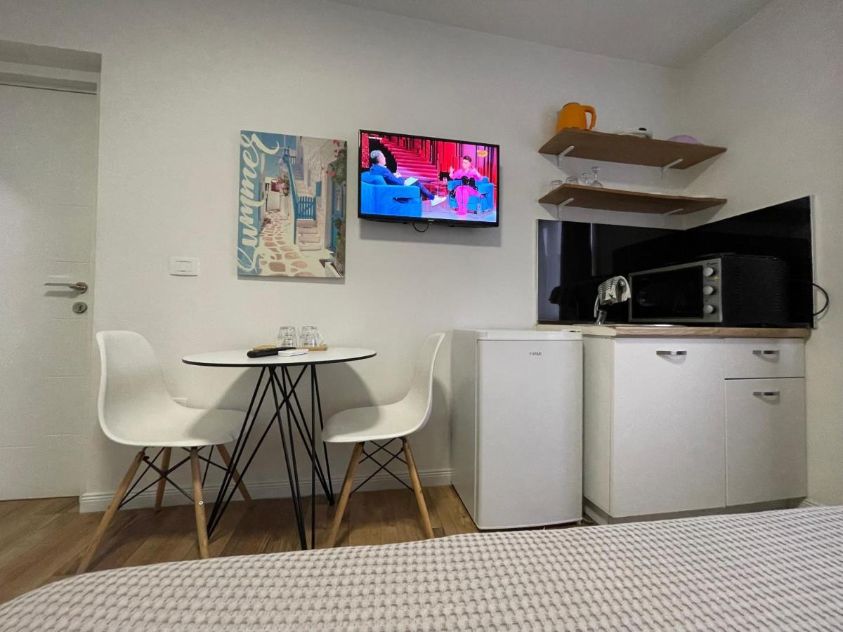 Central Studio Apartments Tirana Kültér fotó