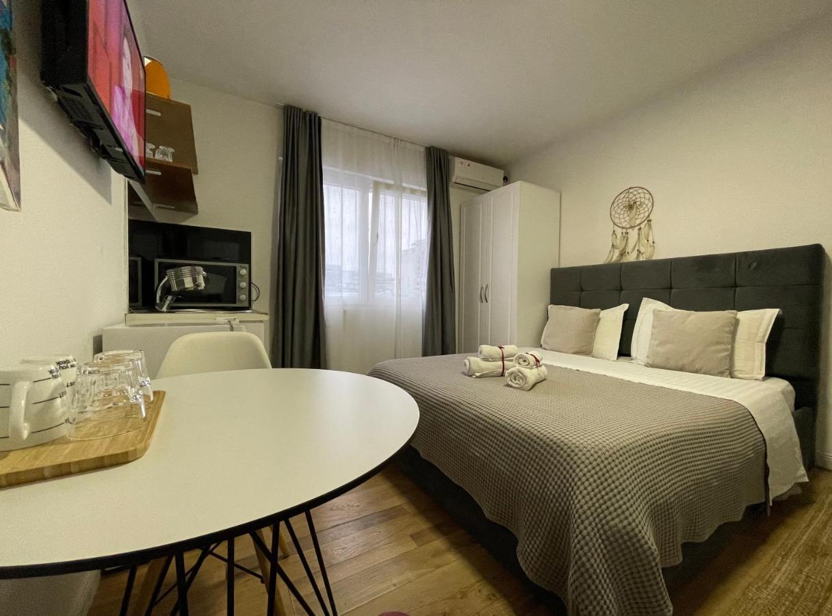 Central Studio Apartments Tirana Kültér fotó