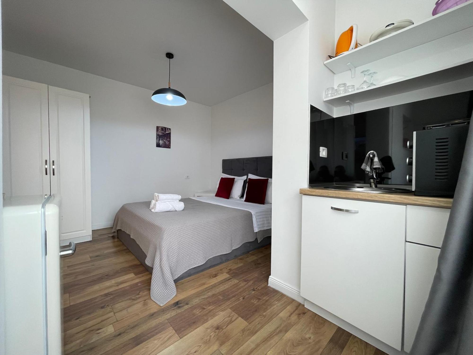 Central Studio Apartments Tirana Kültér fotó